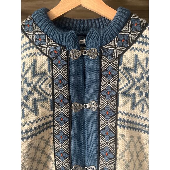 Vintage Dale of Norway Fair Isles Wool Sweater Size Small/40 - Picture 2 of 8
